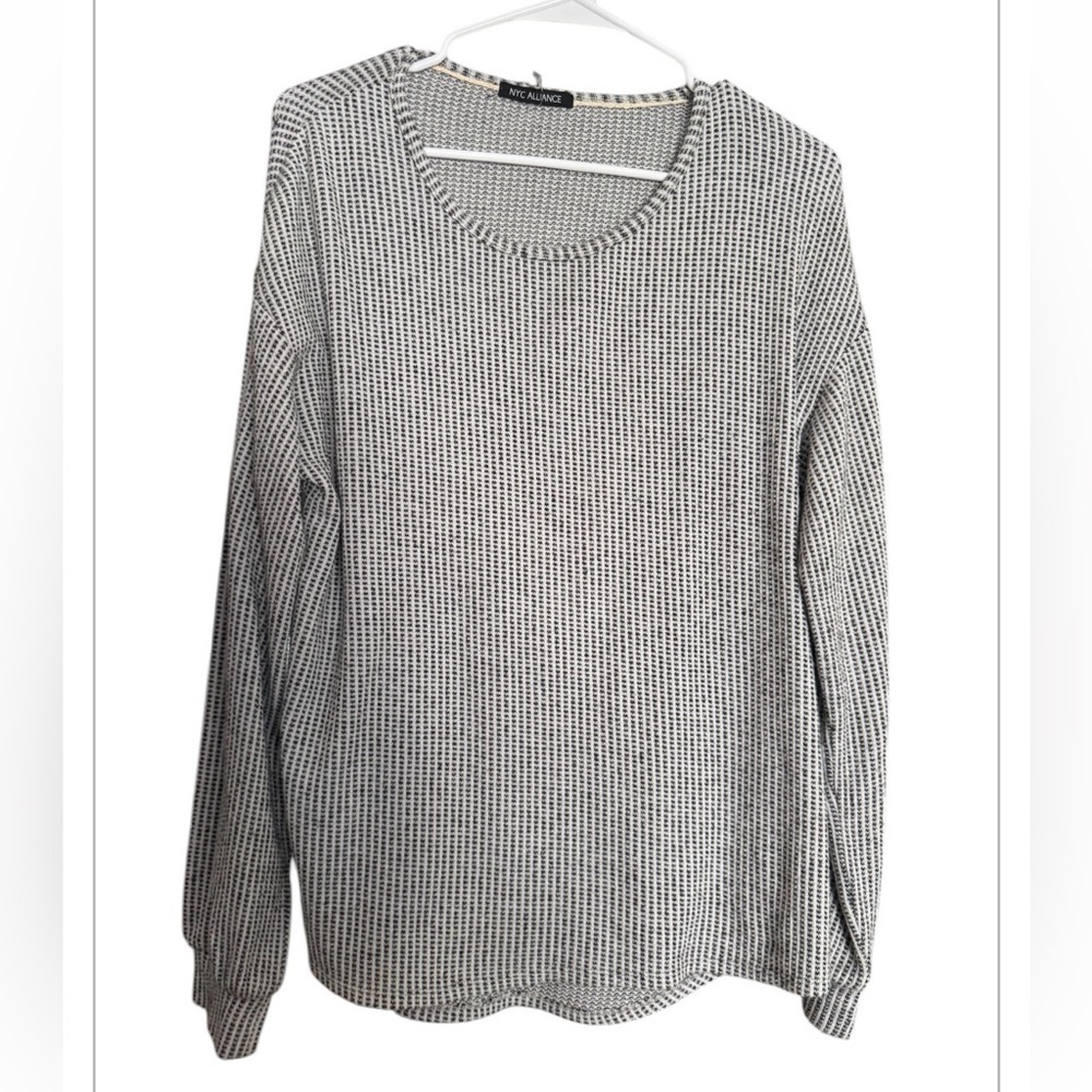 NYC Alliance Black & Gray Casual Top
